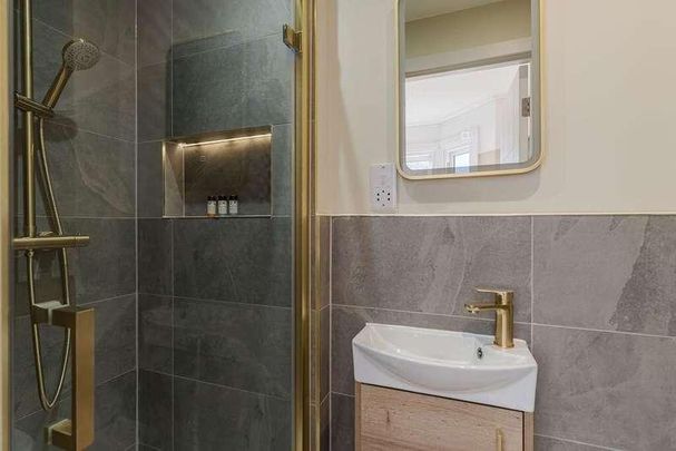 Abbey Road, Cambridge, CB5 - Photo 1