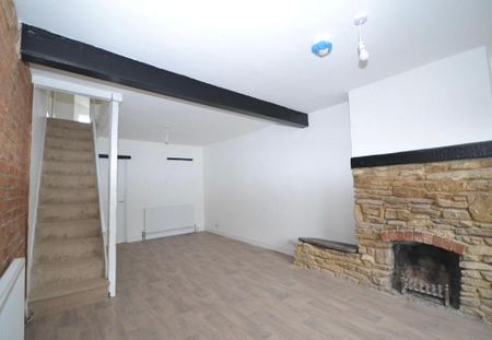 3 bedroom terraced house to rent - Photo 2