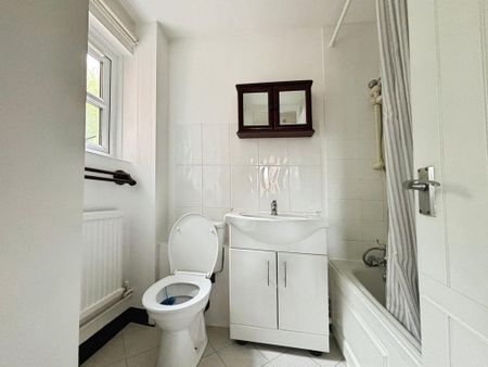 Studio to rent - Photo 5