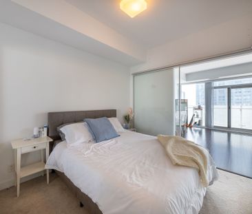 For Lease - 14 York Street Unit# 4304, Toronto, Ontario - Photo 2