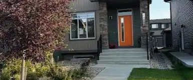 3-Bedroom Duplex in Desirable Keswick | 6453 King Wynd Southwest, Edmonton - Photo 1