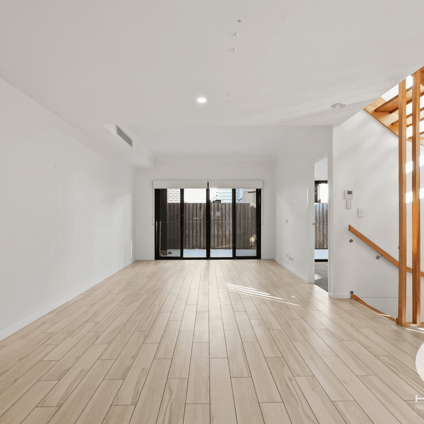 Luxurious Three-Story Townhome for Rent - Photo 1