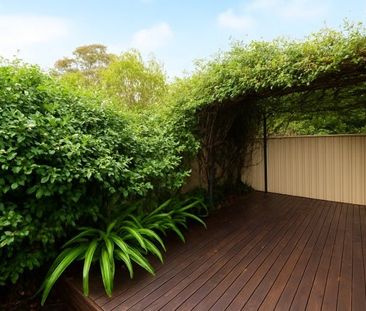 Well Presented Two Bedroom Townhouse! - Photo 1