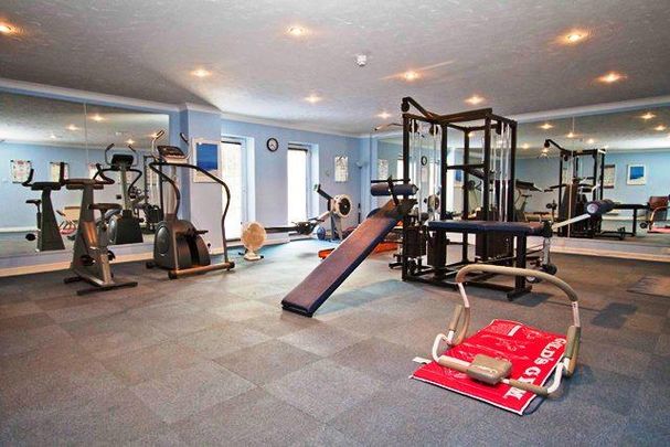 Kings Lodge, Pembroke Road, Ruislip, HA4 - Photo 1