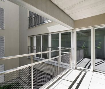 Urban Studio Apartment - Photo 3