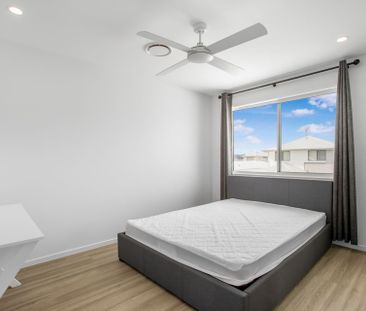 Stylish Fully Furnished Home- Short Term Lease Available &lpar;4&pe... - Photo 1
