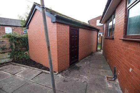 2 bedroom detached bungalow to rent - Photo 2