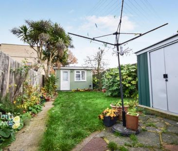 3 bedroom terraced house to rent - Photo 2