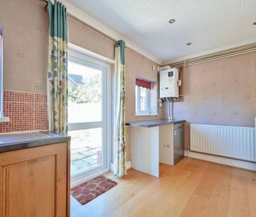 3 bedroom end of terrace house to rent - Photo 1