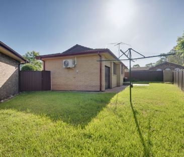 Neat Villa &vert; 650m from Train Station &vert; Glenfield Public S... - Photo 4