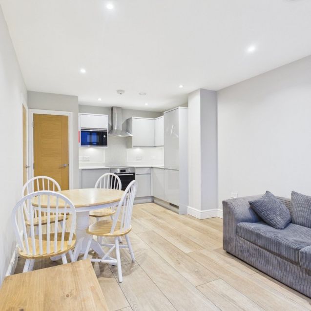 BMW House, Petersfield Avenue, Slough,SL2 - Photo 1