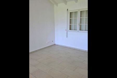 Location Maison 5 pièces 171m² - Photo 2