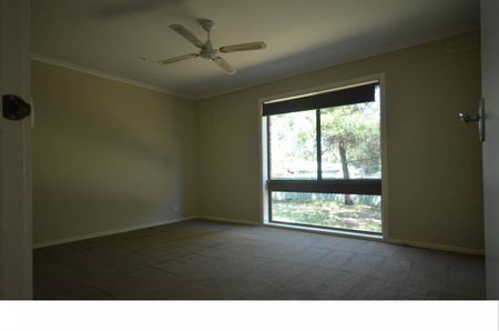 Fully renovated! - Photo 3