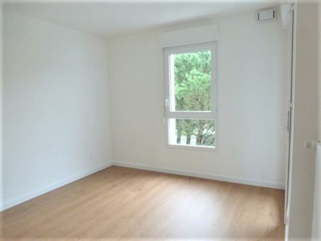 Location Appartement 2 pièces 39m² ST NAZAIRE 44600 - Photo 2