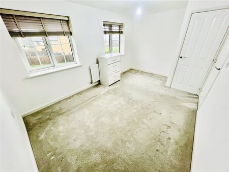 3 bedroom house to rent Beck Bridge Lane, Allerton, Bradford, West Yorkshire, BD15 - Photo 4