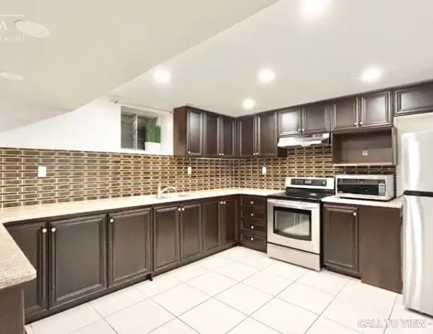 2-5119 Montclair Dr, Mississauga, Ontario L5M 5A6 | 5119 Montclair Drive 2, Mississauga - Photo 1