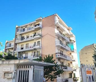 5 locali in affitto - Photo 2