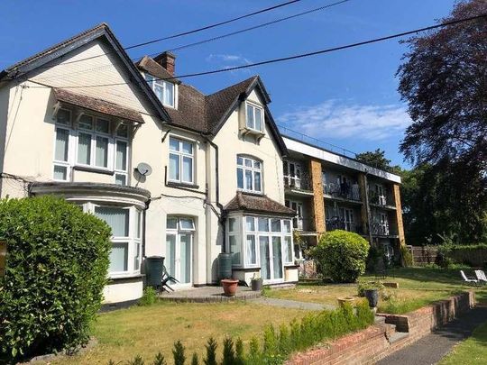 The Approach, Orpington, Kent, BR6 - Photo 1