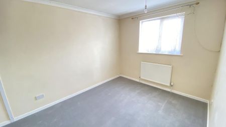 4 bedroom terraced house to rent - Photo 4