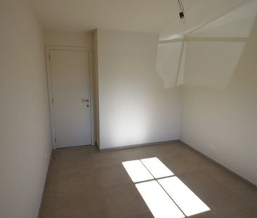 Nieuw volledig afgewerkt éénslaapkamerappartement - Photo 4