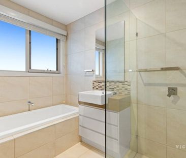 Blackburn North - Photo 6