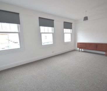 3 bedroom maisonette to rent - Photo 3