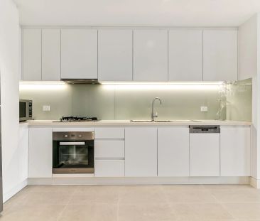 Luxury Living in the heart of Lindfield Village - Photo 4