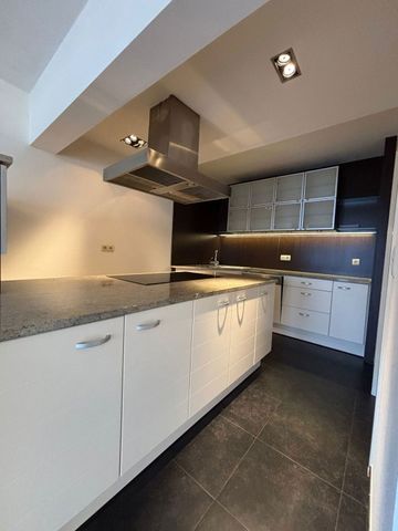 Appartement - Te huur - Photo 4