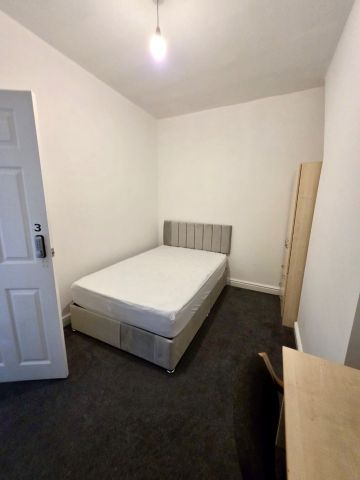 Room in a Shared House, Norton St, L20 - Photo 3