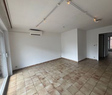 Instapklaar appartement met gunstig EPC en terras in het centrum va... - Photo 4