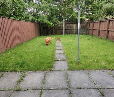 Room in a Shared House, Darncombe Close, M16 - Photo 1