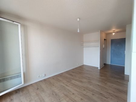 Location Appartement 2 pièces 33m² - Photo 3