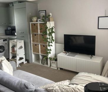 2 bedroom terraced house to rent - Photo 3