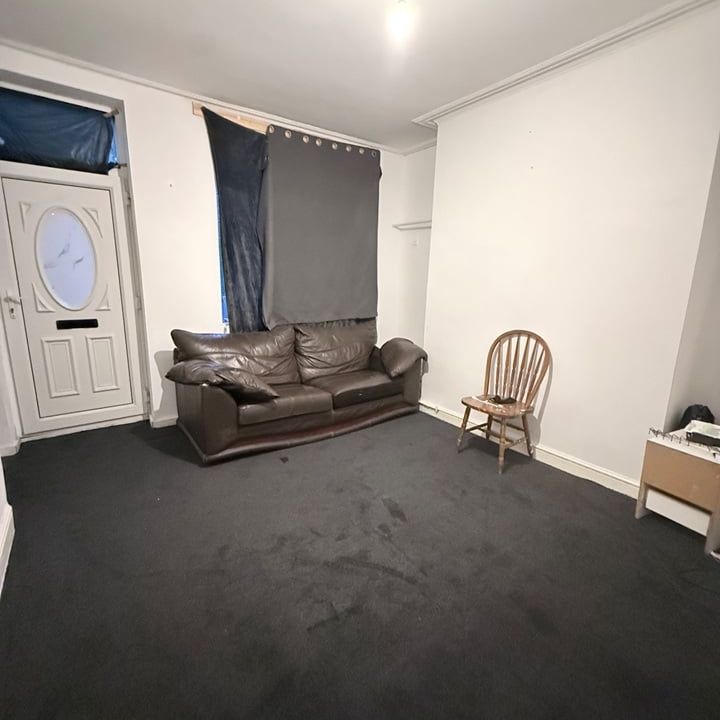 2 Bed Terraced House, Rydall Terrace, LS11 - Photo 1