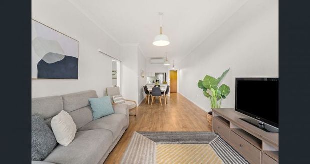 Sun-Filled, Renovated Apartment Just Steps from the Bay - Photo 1