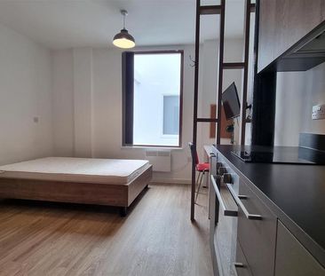 1 bedroom private hall to rent - Photo 6