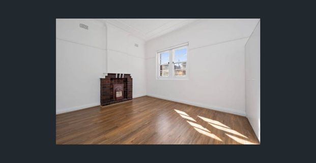 Fully Renovated 3 Bedroom Art Deco Apartment – Walk to UNSW！CONFIRM THE LEASE TERM IN ADVANCE! - Photo 1