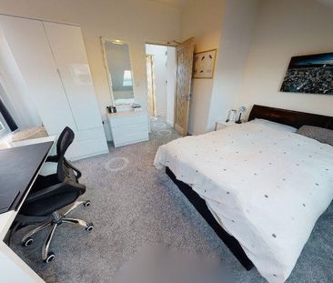 1 bedroom in a house share to rent - Photo 6