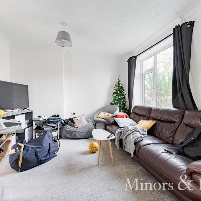 4 bedroom terraced house to rent - Photo 1