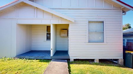 2/18 Harrison Street, Cardiff NSW 2285 - Photo 3