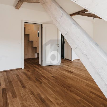 HISTORIC, ABOVE THE ROOFS WITH BALCONY - Foto 3