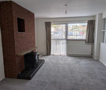 3 bedroom semi-detached house to rent - Photo 5