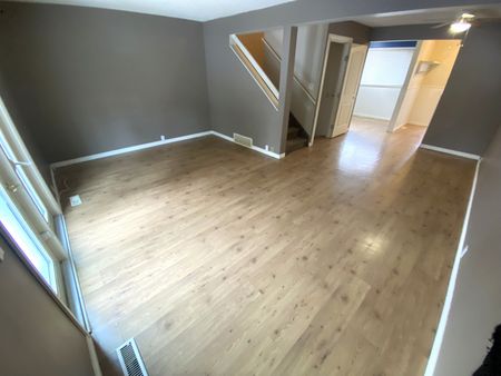 1644 37 Street Northwest - Photo 5