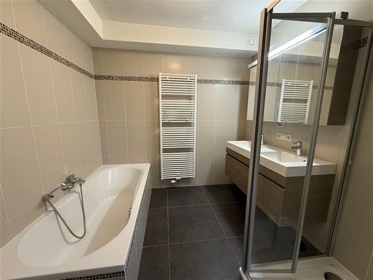 Appartement te huur - Foto 1