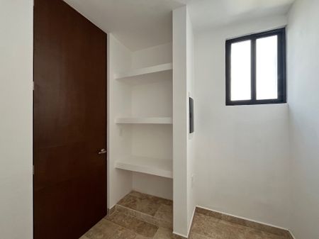 RENTA CASA EQUIPADA CON ROOF TOP EN PRIVADA EN TEMOZON NORTE - Foto 3