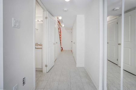 For Lease - 253 Lord Elgin Lane, Clarington, Ontario - Photo 3