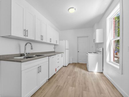For Lease - 419 Dufferin Street, Toronto, Ontario - Photo 3