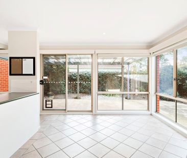 18 Mary Court, Mornington. - Photo 4