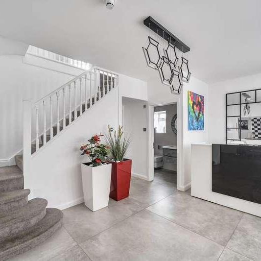 Fairholme Gardens, Finchley, N3 - Photo 1