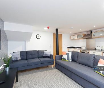 2 bedroom flat to rent - Photo 1